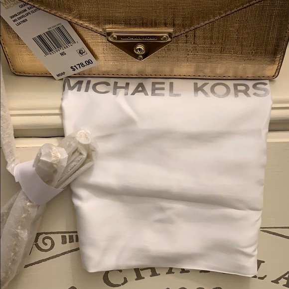 NWT Michael Kors Envelope Clutch/Crossbody - Picture 9 of 16